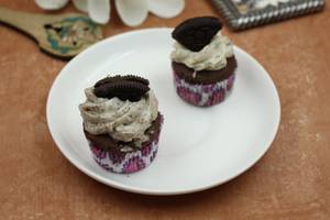 Oreo Mini Cup Cake (6 Pcs)