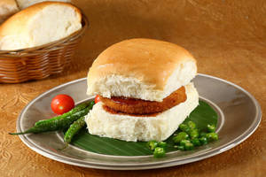 Masala Vada Pav