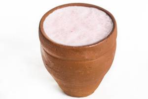Strawberry Lassi (300 Ml)