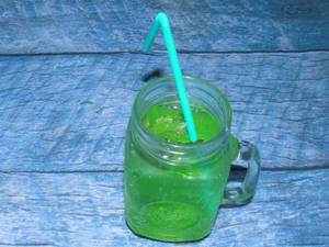 Green Lime Mojitos Water