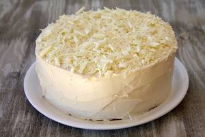 White Valvet Cake (400gm)