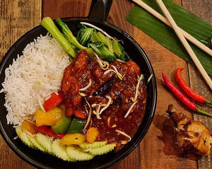 Spicy Korean Chicken With Sticky Rice