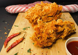 Chilli Garlic Fried Chicken (2 Big Pcs)