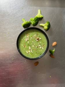 Brocolli Almond Soup