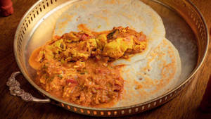 Kal Dosa And Egg Kolambhu Combo