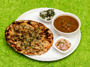 Aloo Methi Kulcha (1 Pc)