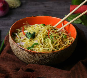 Veg Hakka Noodles