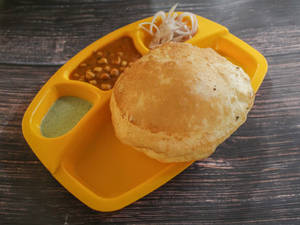 Chola Bhatura