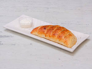 Stuffed Garlic Bread with Dip