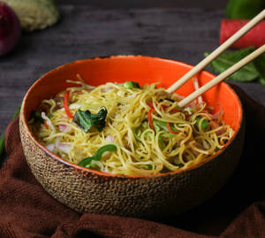 Veg Hakka Noodles