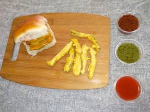 Smoky Peri Peri Mayonnaise Vada Pav ( 1pcs)