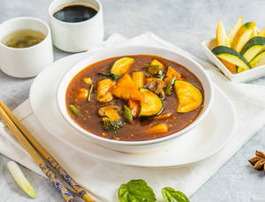 Wok Tossed Assorted Vegetable In Chilli Basil Sauce (gravy)