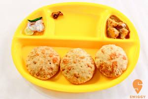 Radha Ballabhi with Aloo Dum