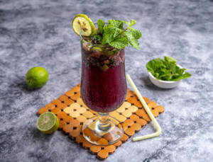 Kala Khatta Mojito