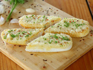 Soft Cheese Garlic Bread