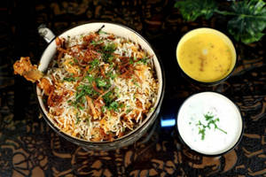 Chicken Biryani [Family Pack, Serves 4, 2 Big Pieces]