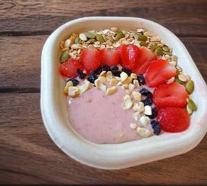 Berry bliss smoothie bowl