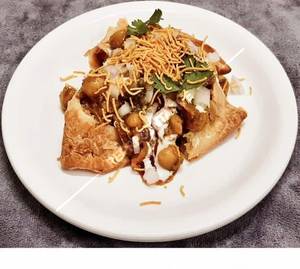 Chole Samosa Chaat