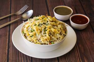 Schezwan Egg Noodles + Leg Piece