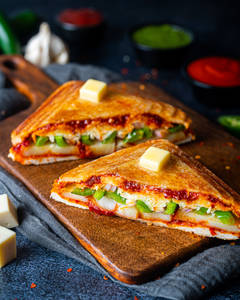 Hot Chilli Cheese Garlic Toast
