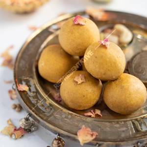 Besan Ladoo