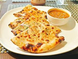 Chicken keema paratha