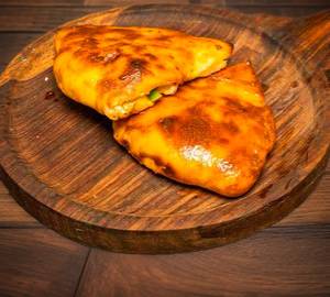 Onion & Cheese Calozne