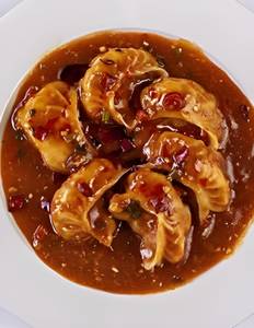 Chilly Chicken Momos (plate Of 8 Pcs)
