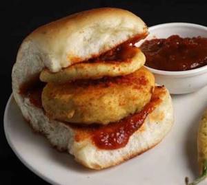 Smokey bbq vadapav