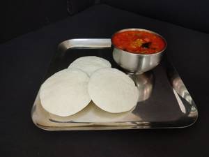 Idli With Vadacurry (3pcs)