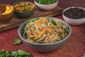 Wok Tossed Veg Hakka Noodles