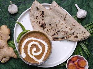Dal Makhani Roti Combo