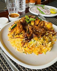 Hyderabadi Boneless Chicken Biryani