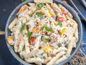White sauce pasta