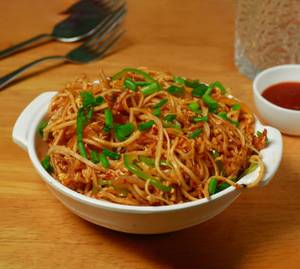 Schezwan Chicken Noodles