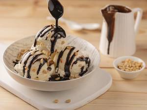 Hot Chocolate Fudge Magnum