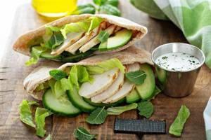 Egg And Veggies Pita