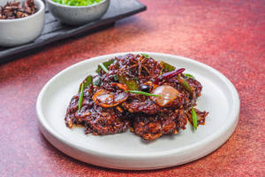 Schezwan Style Fried Fish Dry [10 Pcs]