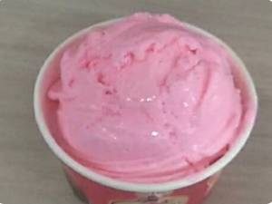 Strawberry Ice Cream [1 Scoop, 125 ml]