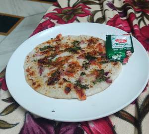 Onion Uttapam (2 pieces with tomato sauce