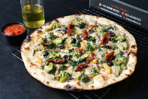 Creamy Forest Veggies Pizza