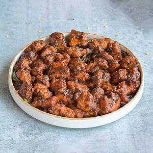 Boneless chicken manchurian