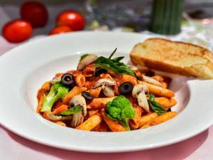 Arrabiata Pasta Veg