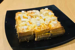 Paneer Cheese Blast Sandwich (3 Layer)