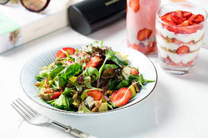 Strawberry Walnut Salad