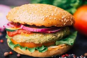 Aloo tikki burger