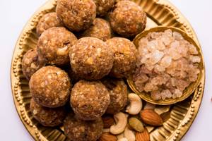 Gond Laddu