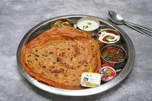 Mirch Ajwaini Parantha Thali