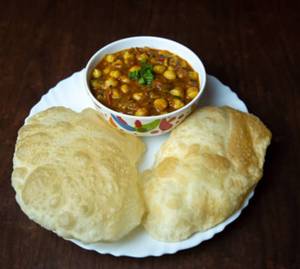 Chana Bhatura