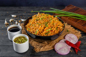 Veg Chilli Garlic Noodles